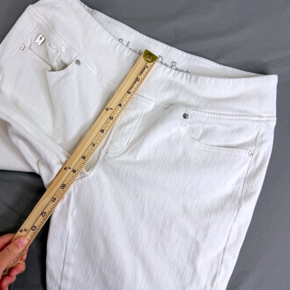 Belle by Kim Gravel White Pull On Straight Leg Jeans 14P Petite Stretch Denim